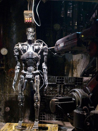Illustration for article titled Terminator's T-600s Look Like Terrifying Frankenstein Clowns